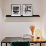 Homely - Huge Terrace, Modern, Quiet, Near Kudamm * Berlin