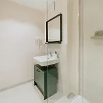 Homely - Huge Terrace, Modern, Quiet, Near Kudamm *