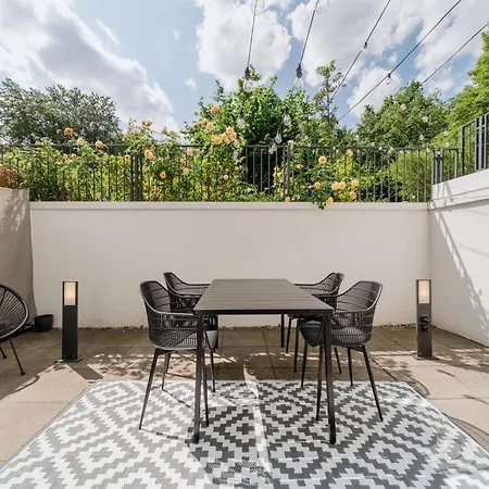 アパート Homely - Huge Terrace, Modern, Quiet, Near Kudamm