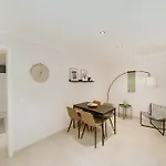Апартаменты Homely - Huge Terrace, Modern, Quiet, Near Kudamm