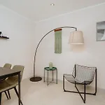 Апартаменты Homely - Huge Terrace, Modern, Quiet, Near Kudamm *