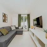 Homely - Huge Terrace, Modern, Quiet, Near Kudamm Берлин
