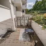 Homely - Huge Terrace, Modern, Quiet, Near Kudamm Апартаменты *
