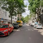 Homely - Huge Terrace, Modern, Quiet, Near Kudamm