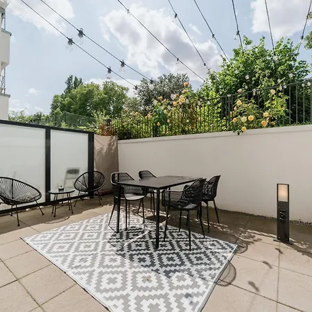Homely - Huge Terrace, Modern, Quiet, Near Kudamm *