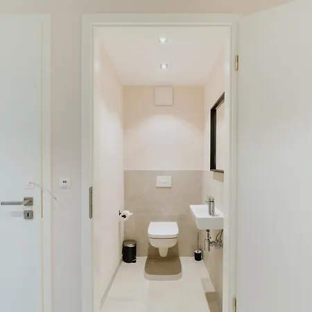 Homely - Huge Terrace, Modern, Quiet, Near Kudamm 베를린