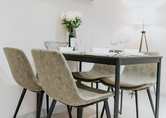 Homely - Huge Terrace, Modern, Quiet, Near Kudamm * Berlin