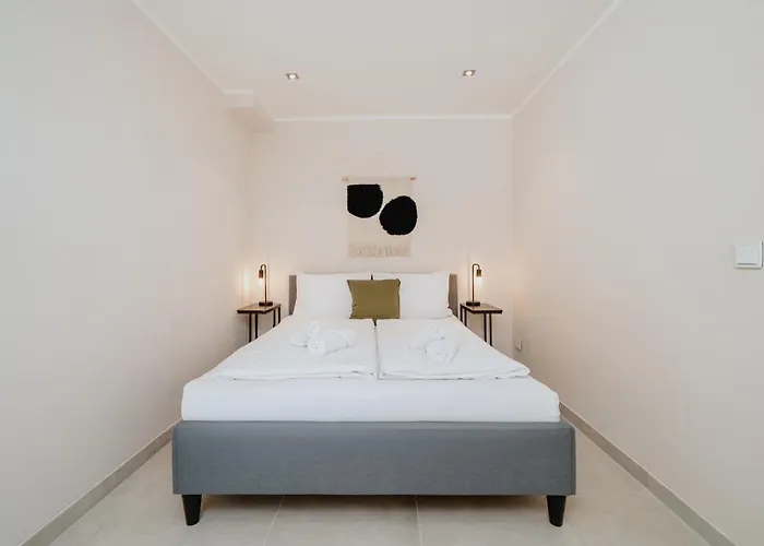 Apartamento Homely - Huge Terrace, Modern, Quiet, Near Kudamm *