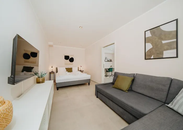 Apartamento Homely - Huge Terrace, Modern, Quiet, Near Kudamm Berlim