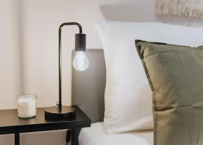 Apartamento Homely - Huge Terrace, Modern, Quiet, Near Kudamm Berlim